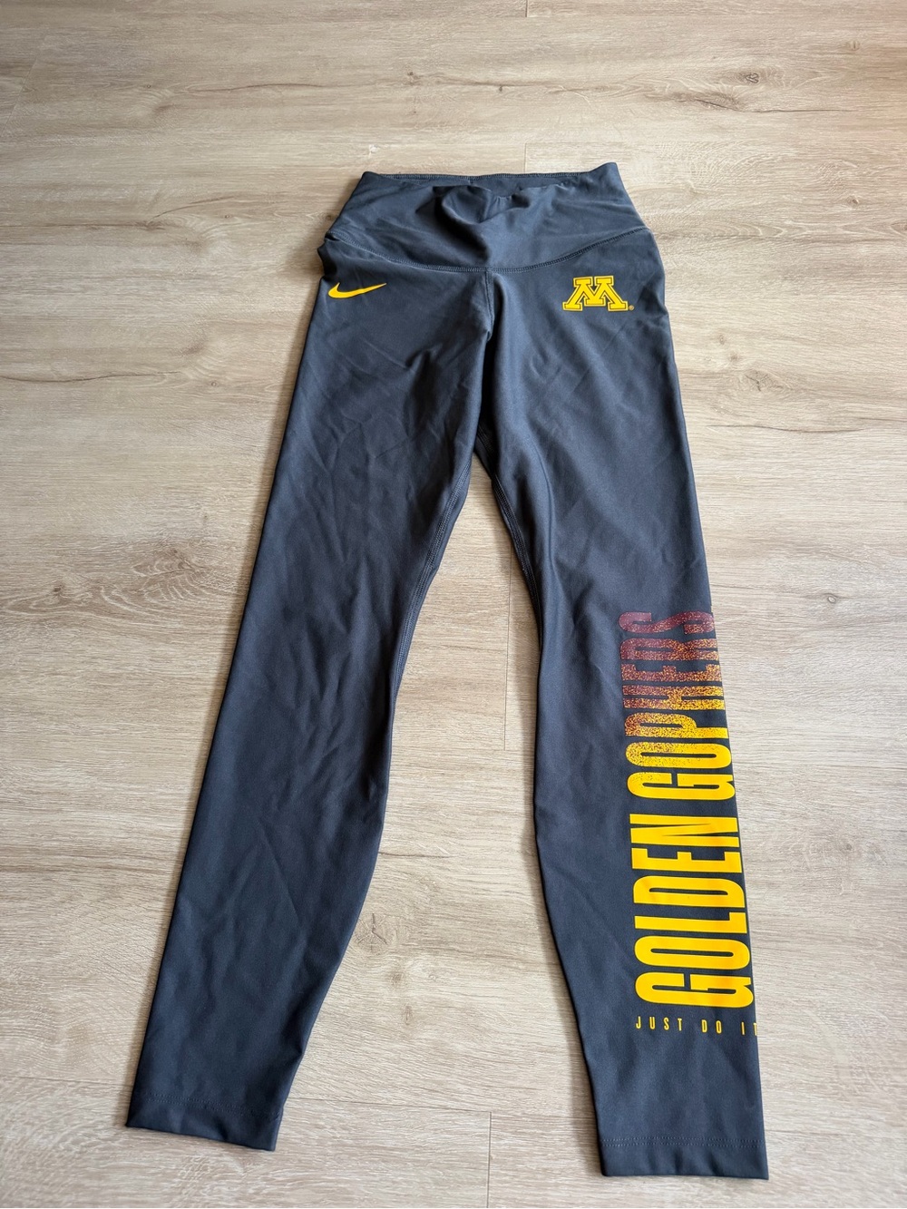 Nike Dri-Fit Minnesota Golden Gophers Gray Leggings Size Small NCAA
